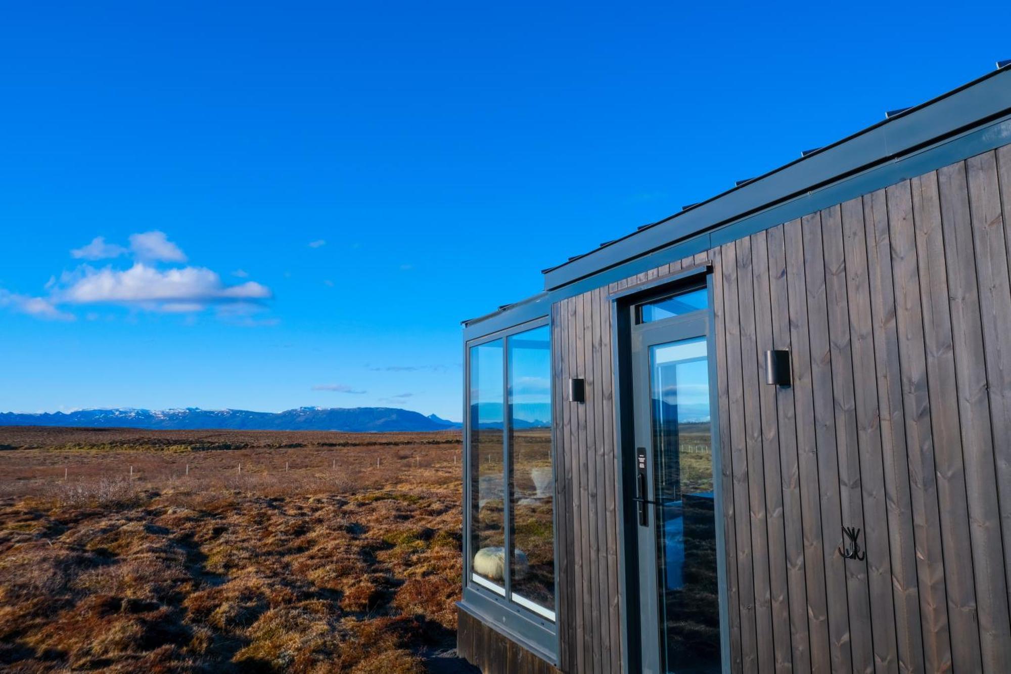 Skáli Tiny Glass Experience The Nature